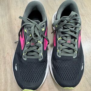 Brooks Adrenaline GTS 23 Womens Running Shoes-Black/Gun Metal/Green Sz 7.5